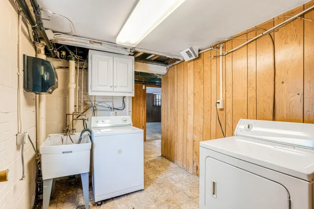 $399,900 | 1941 Dodd Road, Mendota Heights, MN 55118