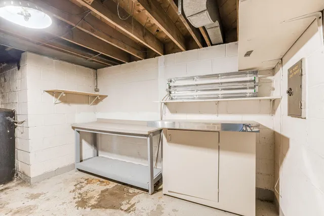 $399,900 | 1941 Dodd Road, Mendota Heights, MN 55118