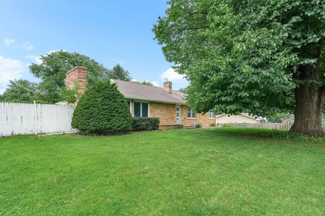 $399,900 | 1941 Dodd Road, Mendota Heights, MN 55118
