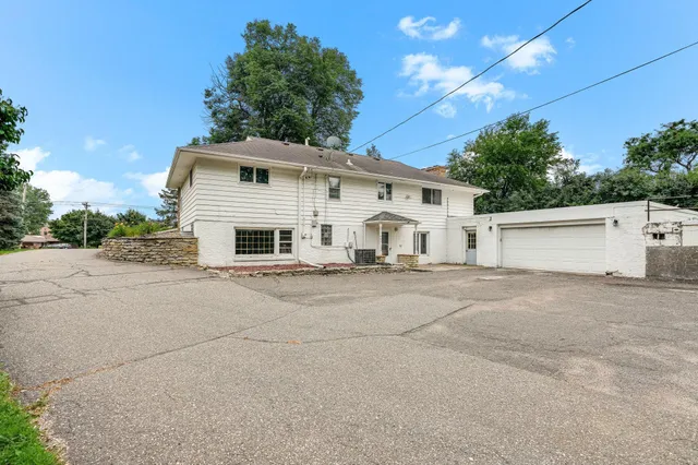 $399,900 | 1941 Dodd Road, Mendota Heights, MN 55118