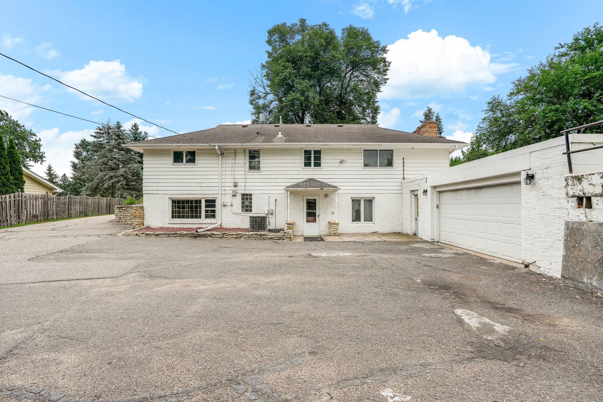 1941 Dodd Road Mendota Heights, MN 55118 - Photo 24 of 28 Gallery Image 24