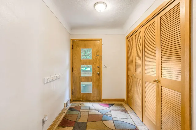 $399,900 | 1941 Dodd Road, Mendota Heights, MN 55118