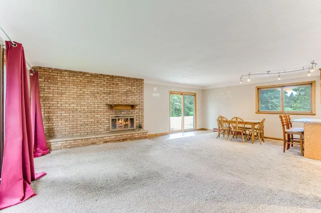 $399,900 | 1941 Dodd Road, Mendota Heights, MN 55118