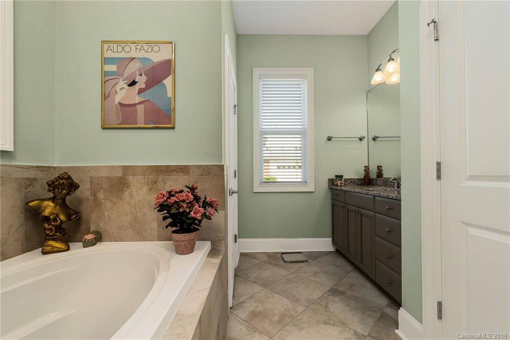 9719 Wheatfield Road Charlotte, NC 28277 - Photo 17 of 38 Gallery Image 17