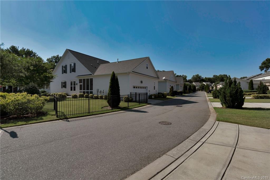 9719 Wheatfield Road Charlotte, NC 28277 - Photo 32 of 38 Gallery Image 32