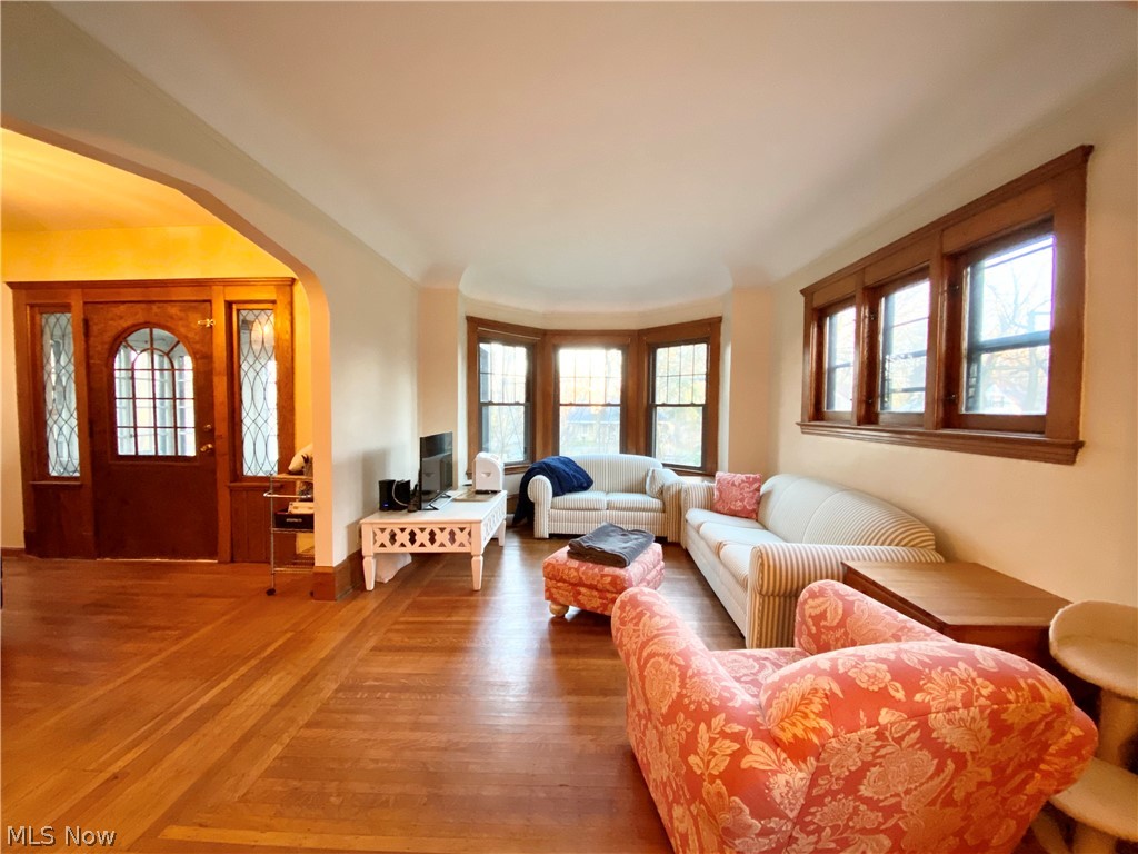 14298 Superior Road Cleveland, OH 44118 - Photo 12 of 35