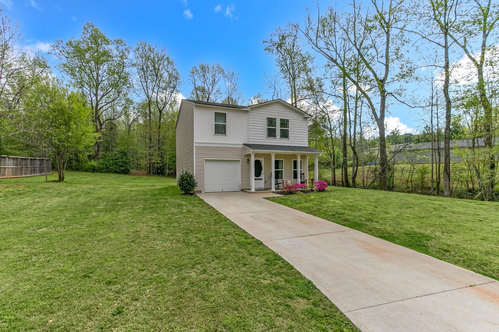 240 Goldenleaf Lane Inman, SC 29349 - Photo 2 of 36