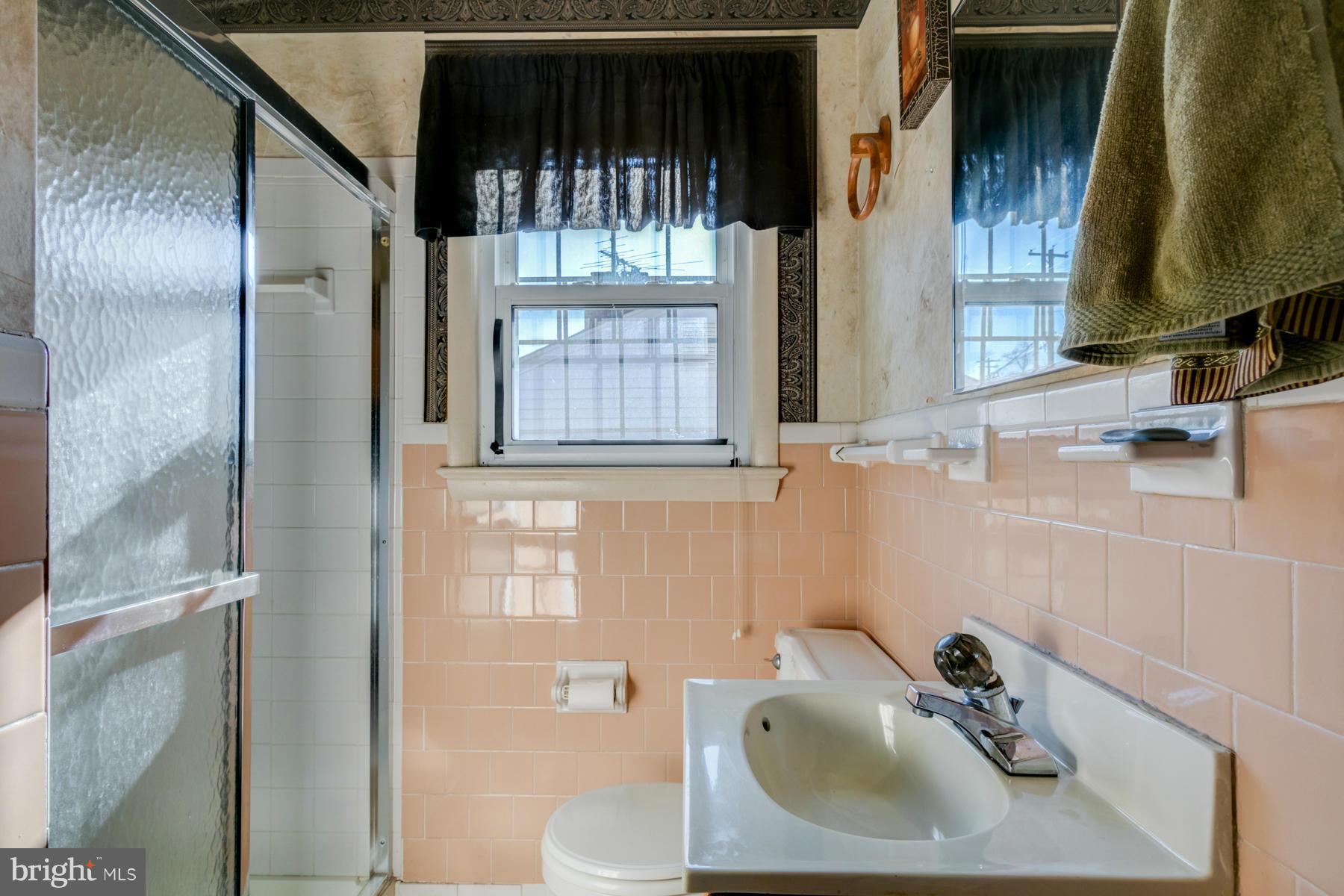5111 Wheeler Road Oxon Hill, MD 20745 - Photo 15 of 30 Bath