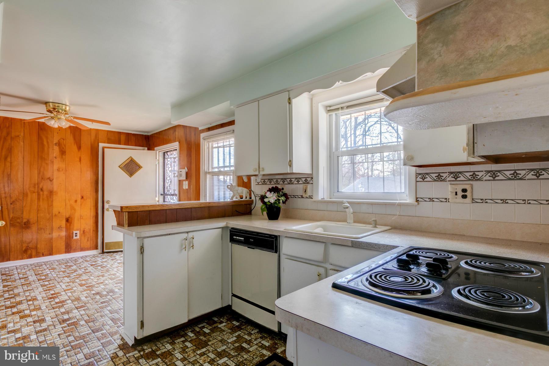 5111 Wheeler Road Oxon Hill, MD 20745 - Photo 28 of 30 Kitchen