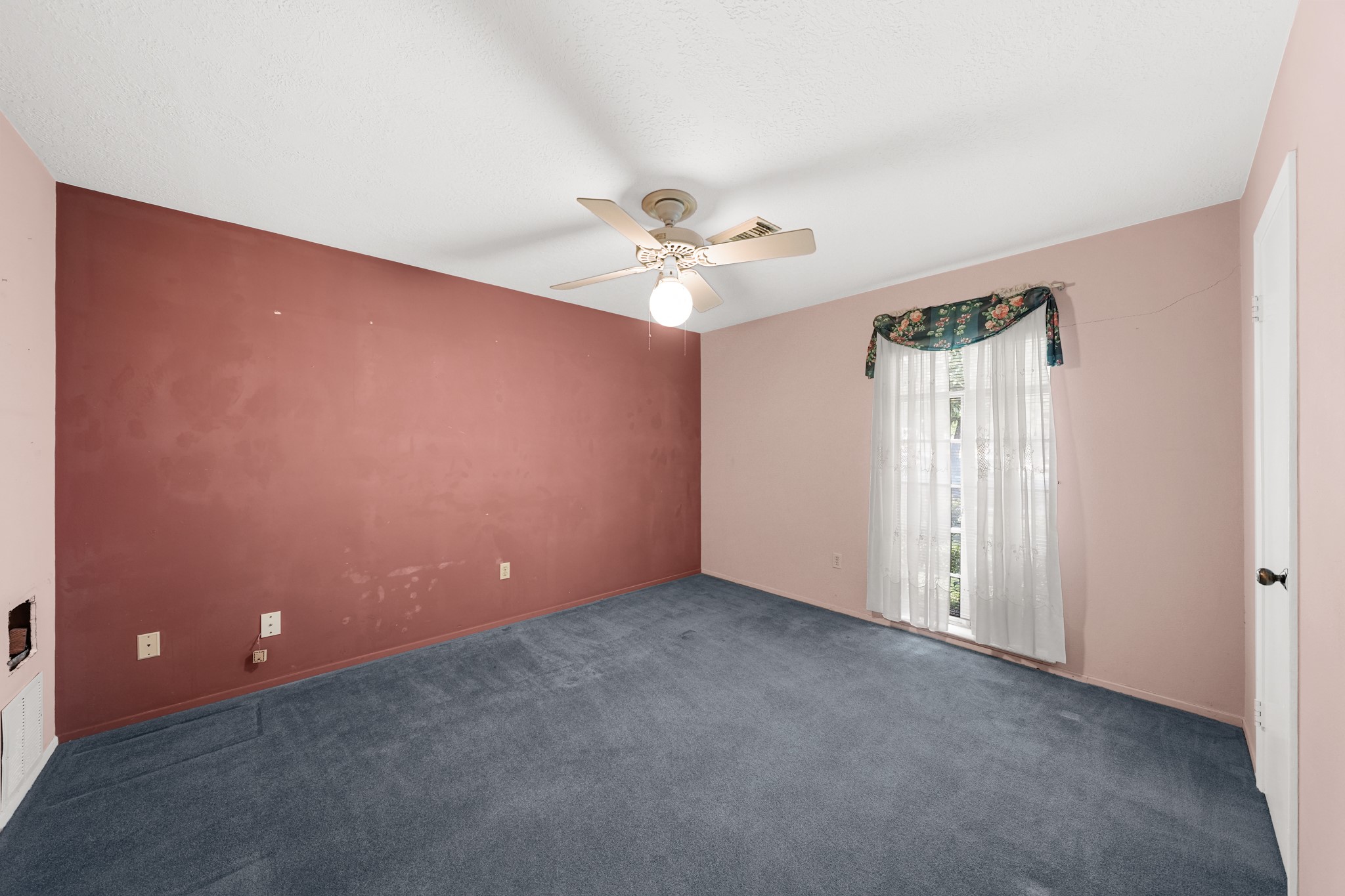 1019 Reseda Drive Houston, TX 77062 - Photo 6 of 30