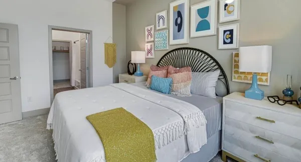 $2,312 | 9330 South Main Street, Unit 102, Houston, TX 77025