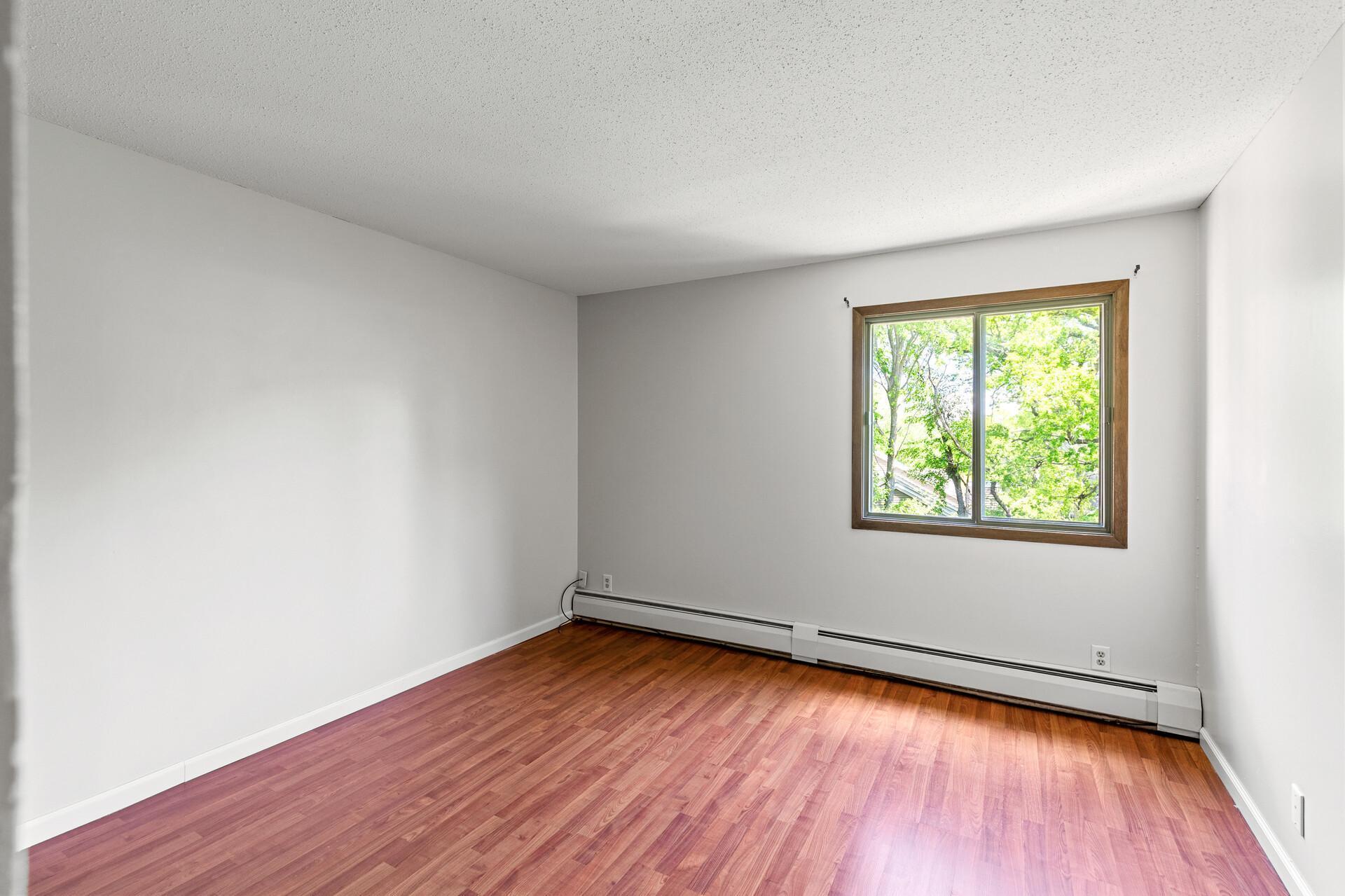 10441 Greenbrier Road, Unit 315 Minnetonka, MN 55305 - Photo 13 of 33