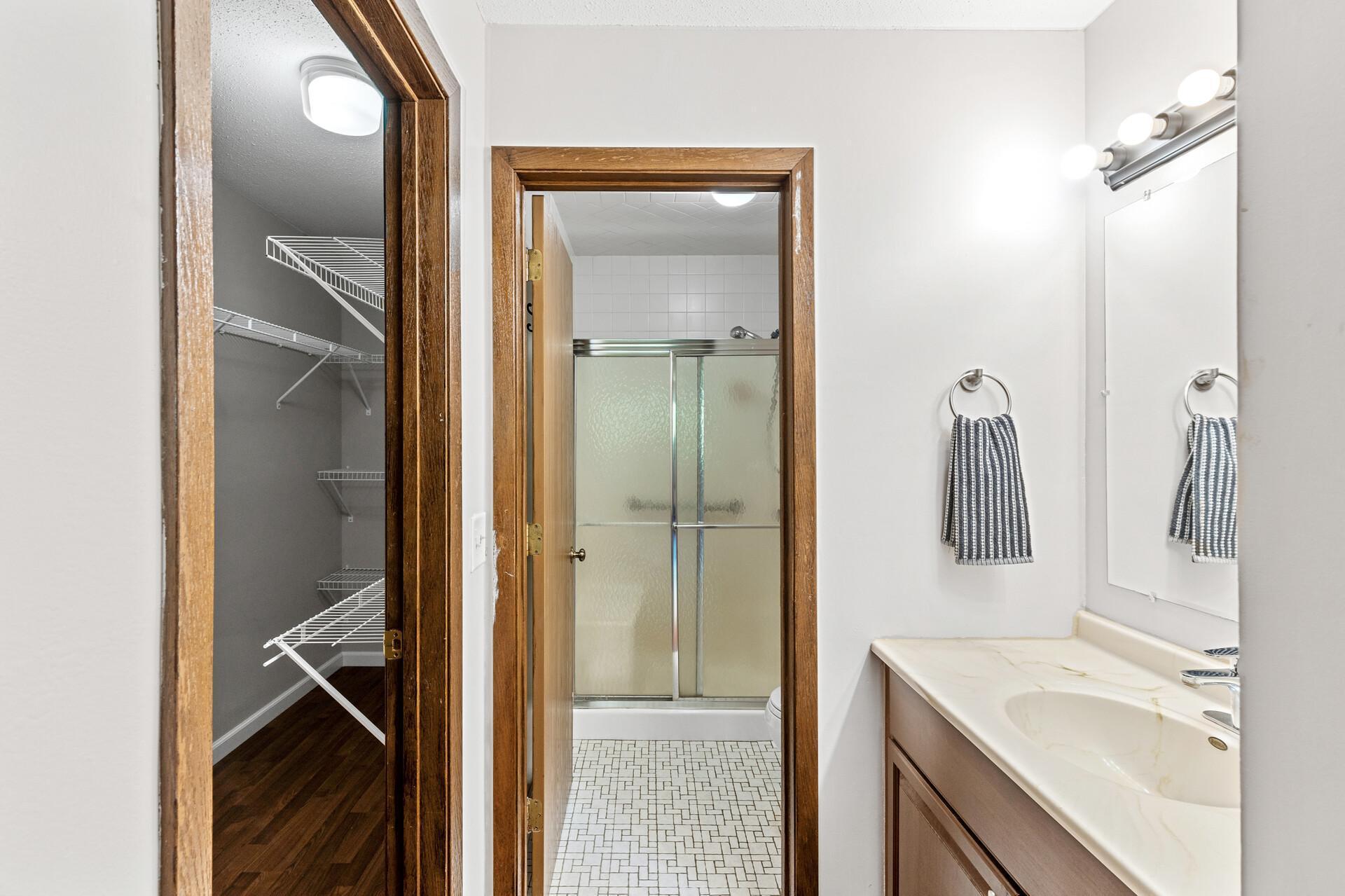 10441 Greenbrier Road, Unit 315 Minnetonka, MN 55305 - Photo 21 of 33