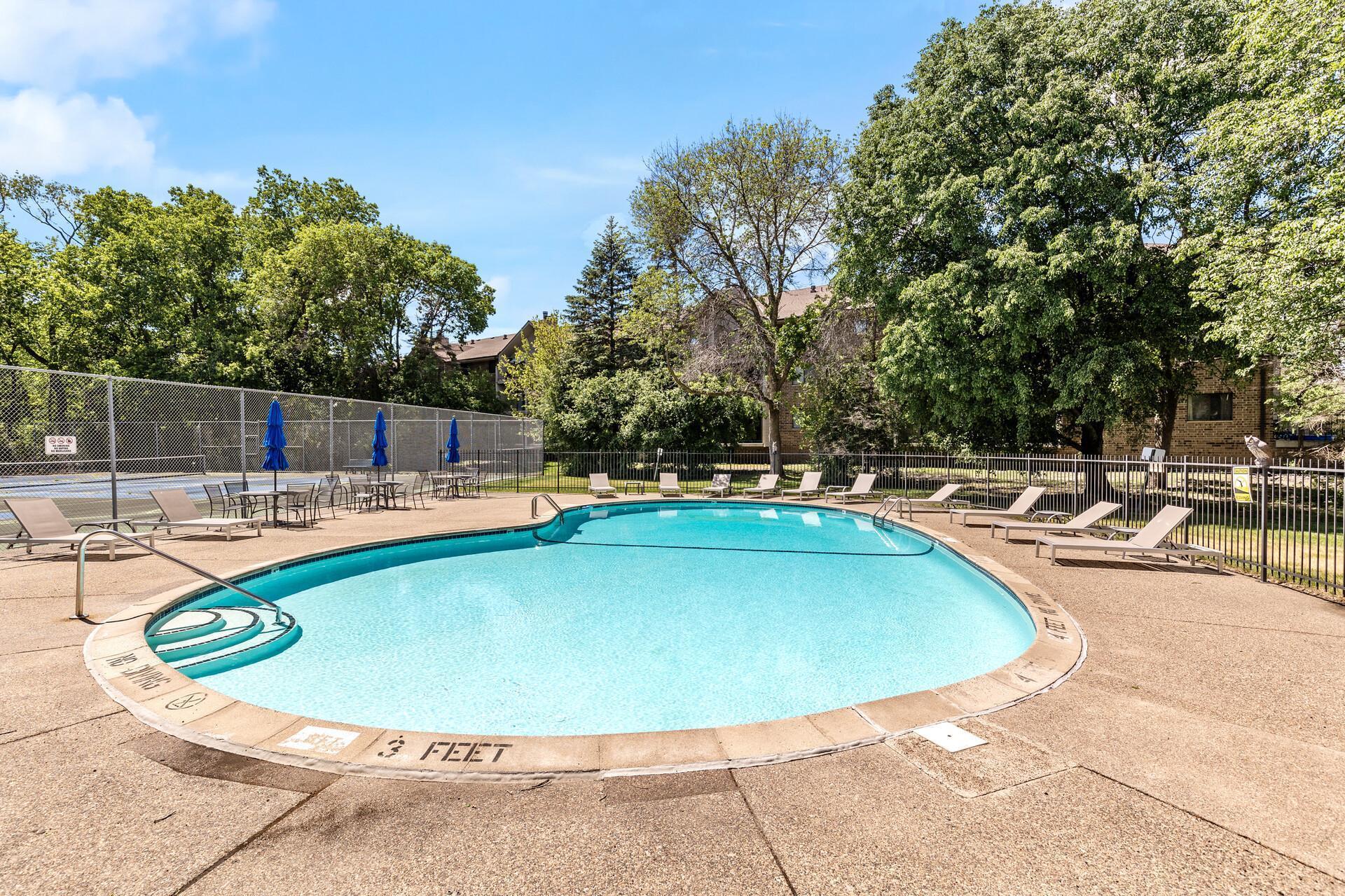 10441 Greenbrier Road, Unit 315 Minnetonka, MN 55305 - Photo 23 of 33