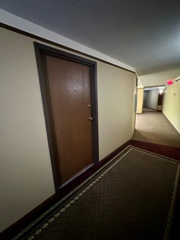 $179,900 | 10441 Greenbrier Road, Unit 315, Minnetonka, MN 55305