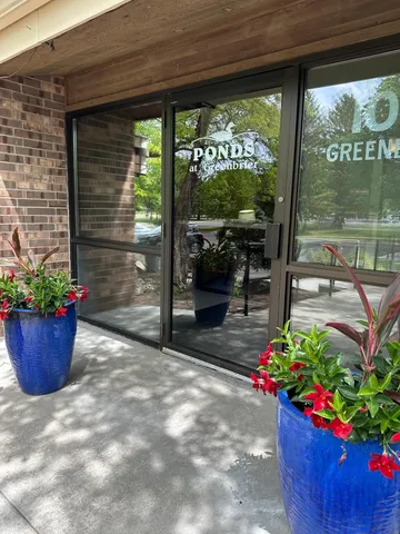 $174,900 | 10441 Greenbrier Road, Unit 315, Minnetonka, MN 55305