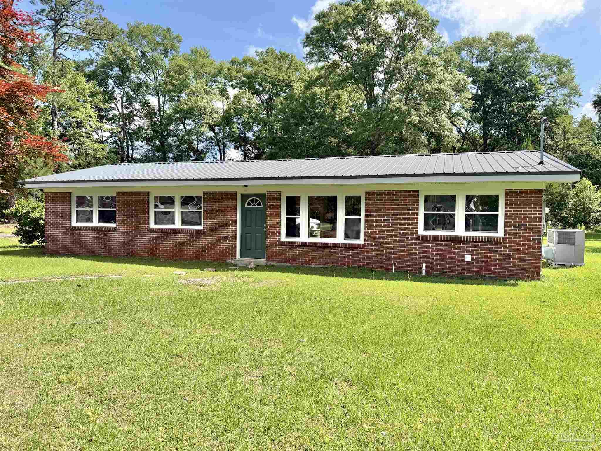 404 West Craig Street Atmore, AL 36502 - Photo 1 of 28