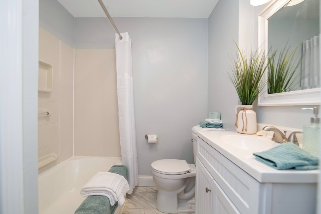 125 Victoria Street Springfield, MA 01104 - Photo 19 of 34 Gallery Image 19