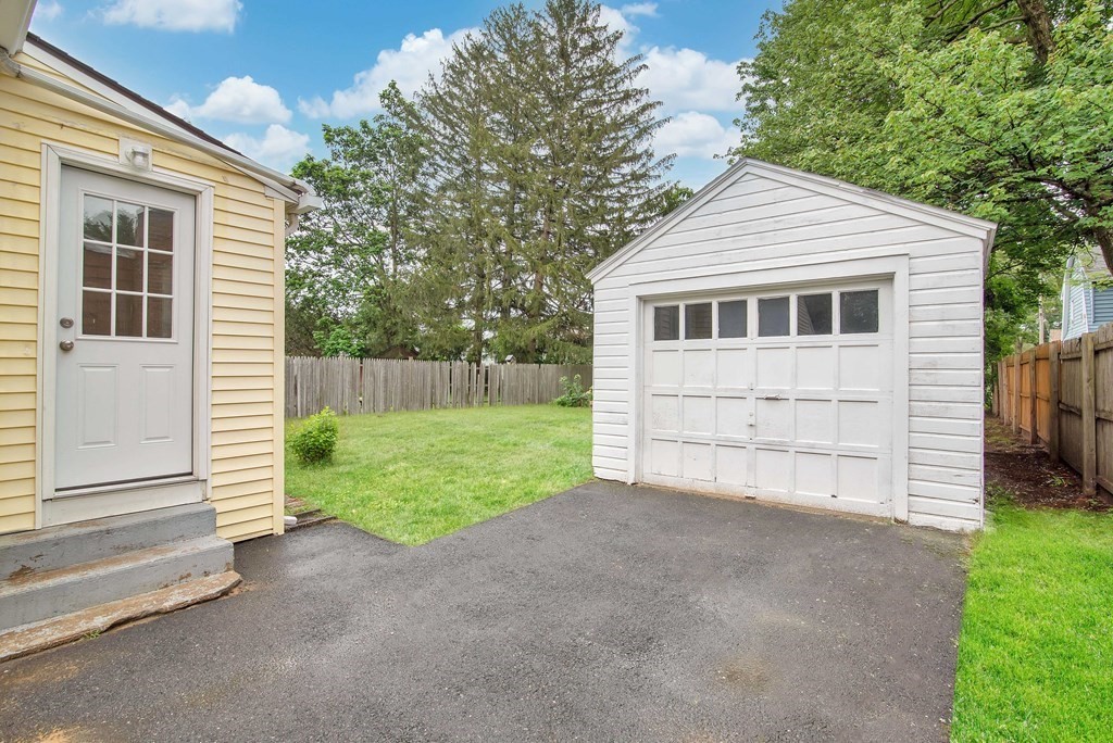 125 Victoria Street Springfield, MA 01104 - Photo 32 of 34 Gallery Image 32