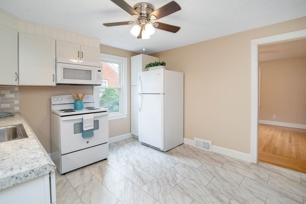 125 Victoria Street Springfield, MA 01104 - Photo 5 of 34 Gallery Image 5