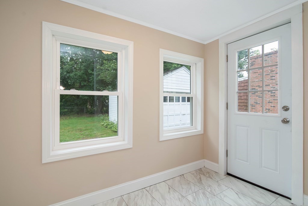 125 Victoria Street Springfield, MA 01104 - Photo 7 of 34 Gallery Image 7