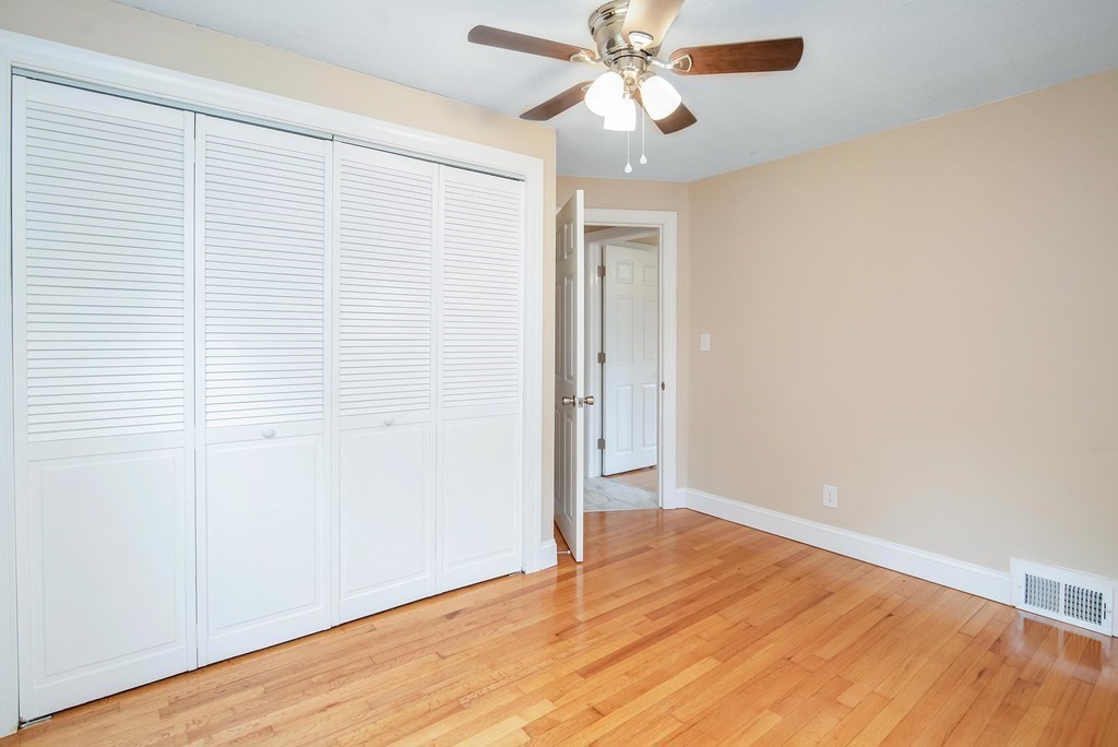 125 Victoria Street Springfield, MA 01104 - Photo 10 of 34 Gallery Image 10