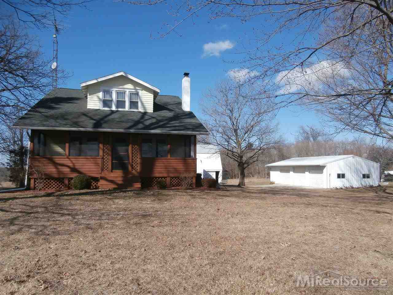 269 East Bennington Road Owosso, MI 48867 - Photo 1 of 29 31234614.JPG