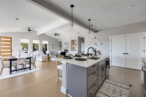 $650,000 | 20800 Jones Cove, Lago Vista, TX 78645