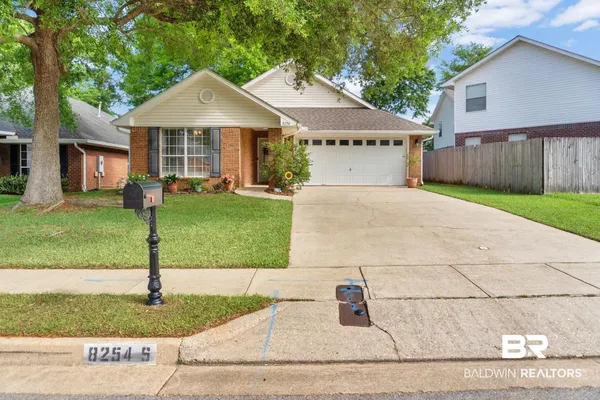 $2,000 | 8254 Magnolia Village Drive North, Mobile, AL 36695