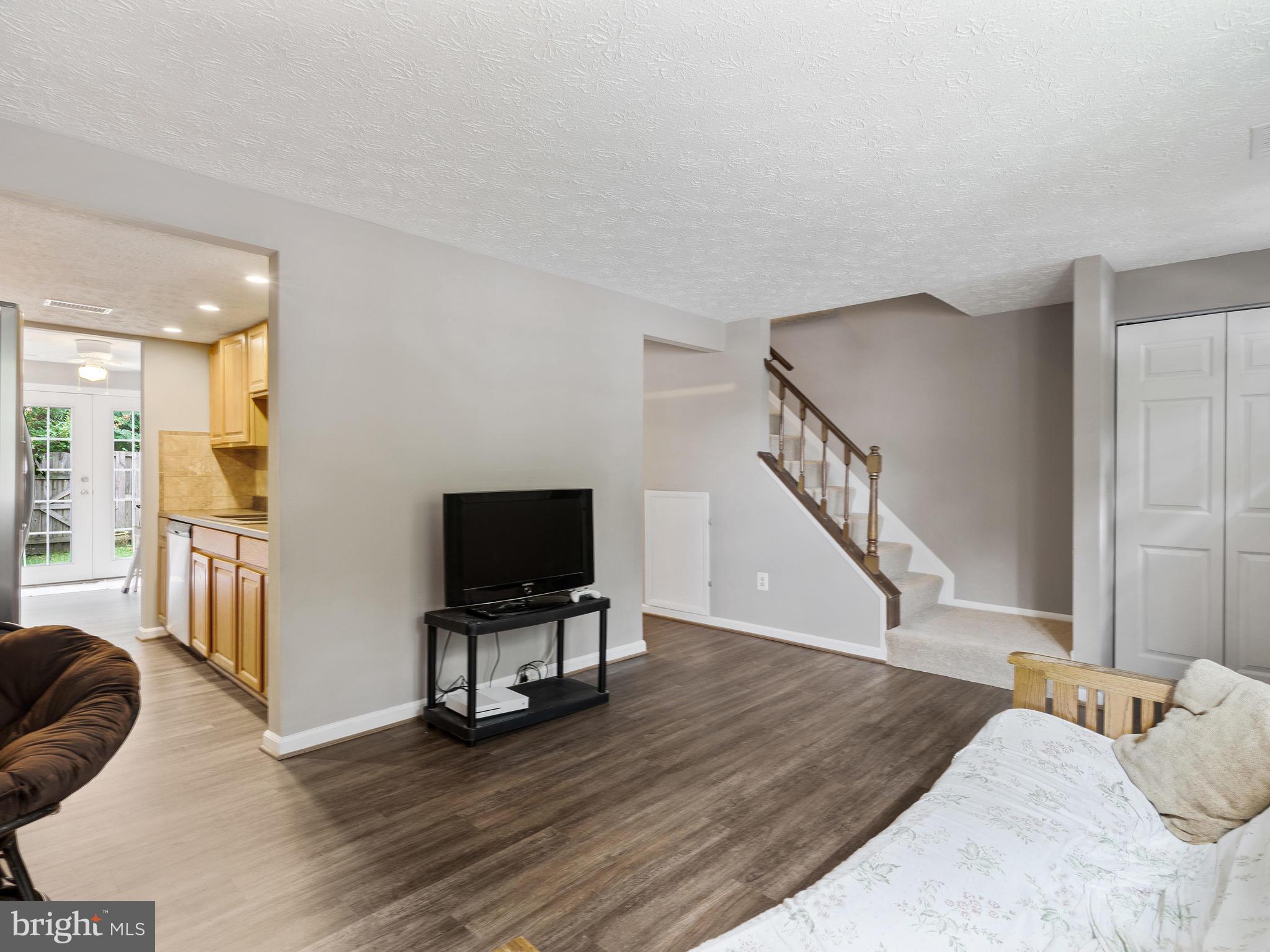 8297 Bark Tree Court Springfield, VA 22153 - Photo 5 of 26
