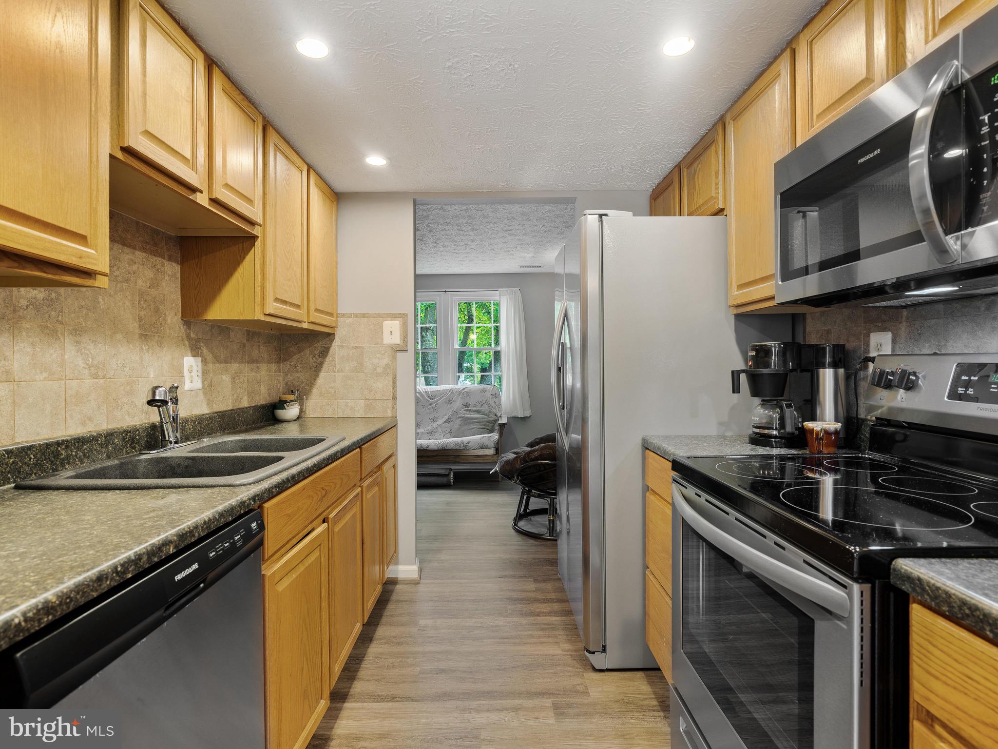 8297 Bark Tree Court Springfield, VA 22153 - Photo 8 of 26