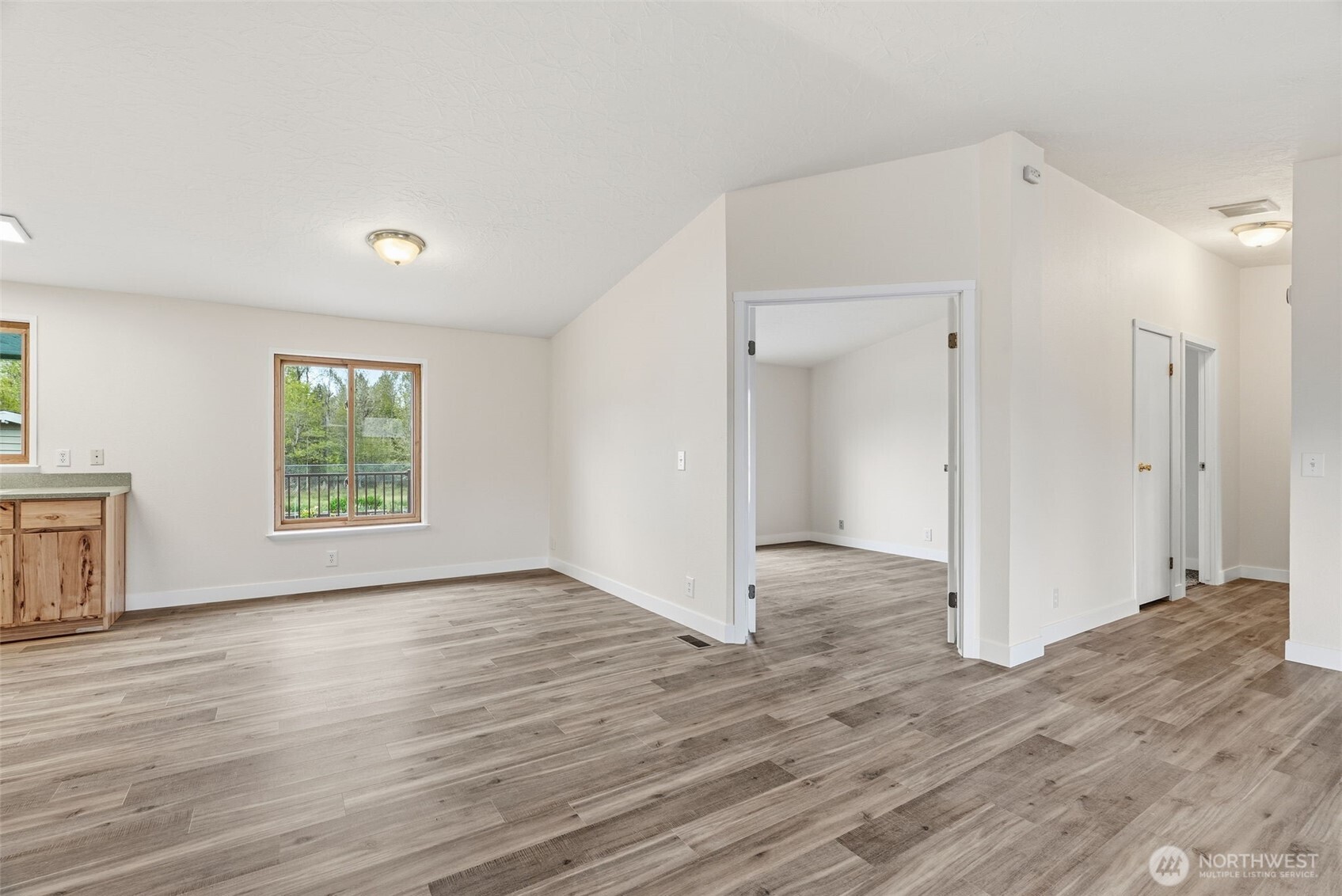 123 Sandra Road Silverlake, WA 98645 - Photo 5 of 30