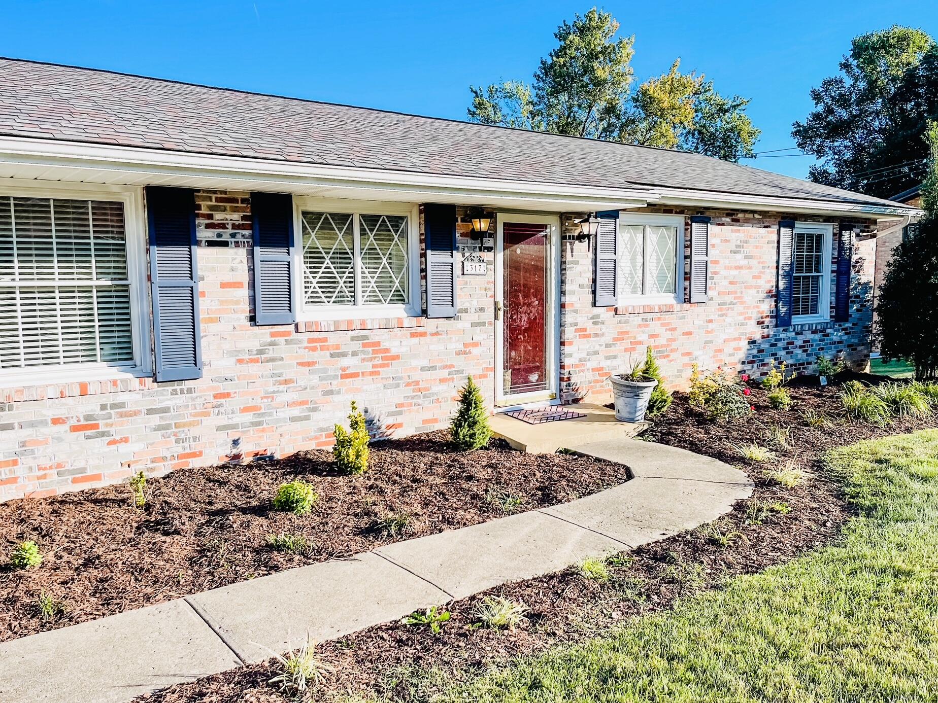 317 Merman Road Kingsport, TN 37663 - Photo 1 of 27 1