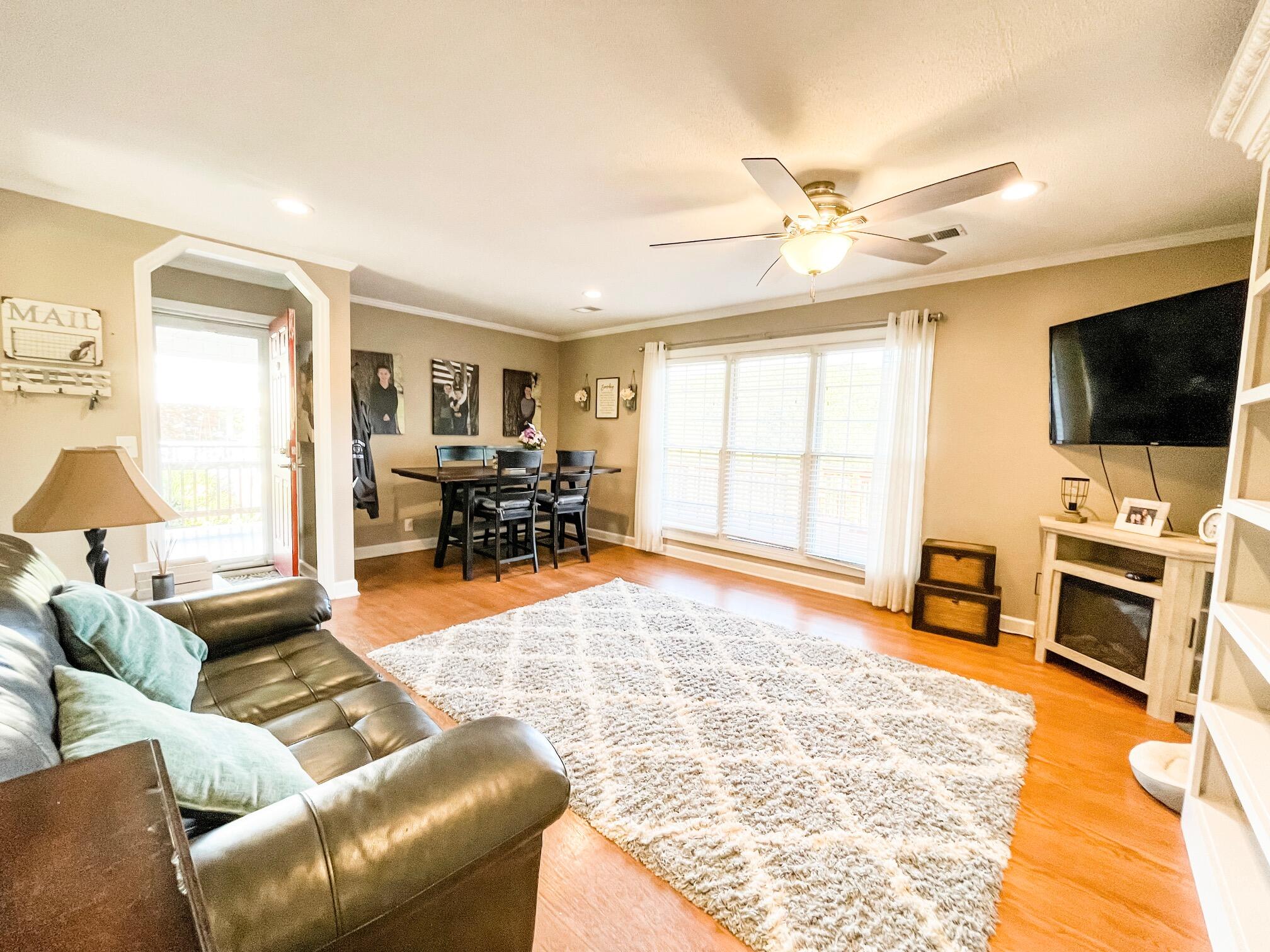 317 Merman Road Kingsport, TN 37663 - Photo 2 of 27 2