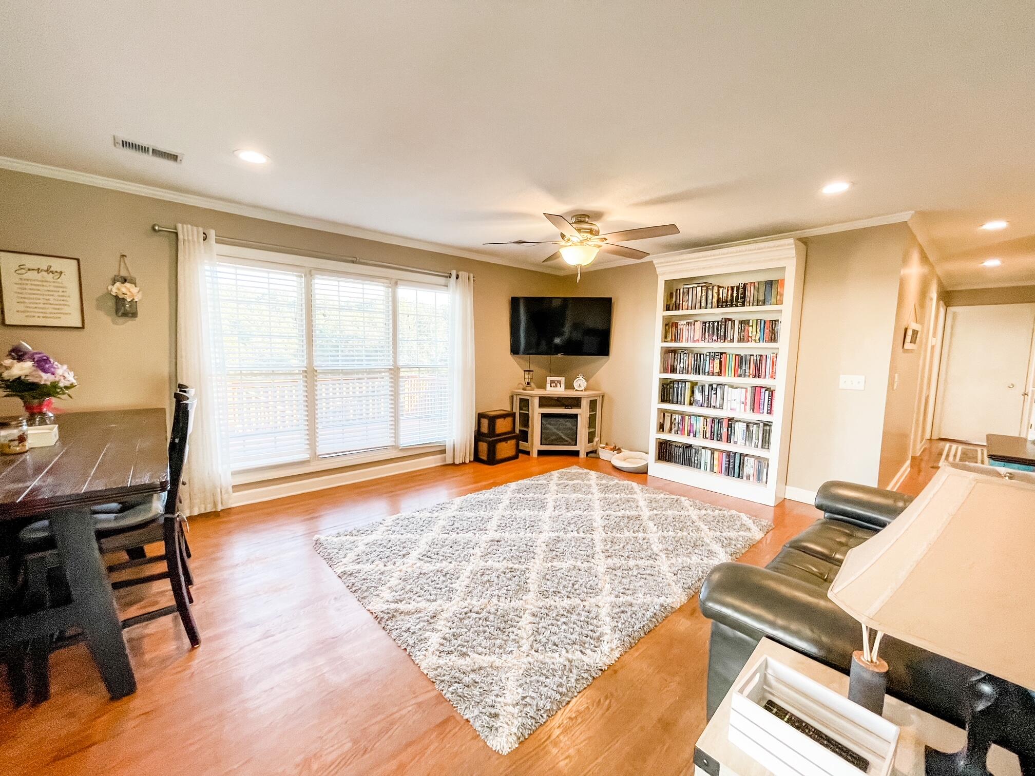 317 Merman Road Kingsport, TN 37663 - Photo 3 of 27 3