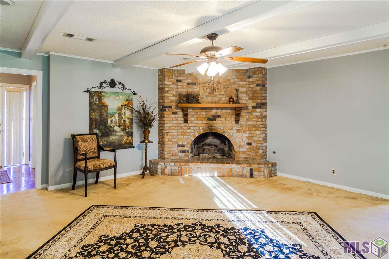 1638 South Flannery Road Baton Rouge, LA 70816 - Photo 2 of 18 Formal Living Room