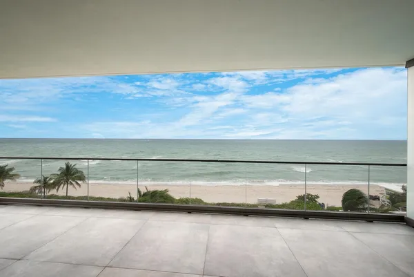 $19,500 | 2000 South Ocean Drive, Unit 5A, Hallandale Beach, FL 33009