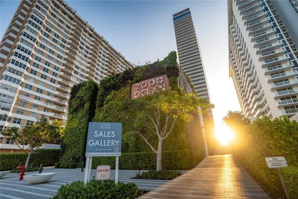 $19,500 | 2000 South Ocean Drive, Unit 5A, Hallandale Beach, FL 33009