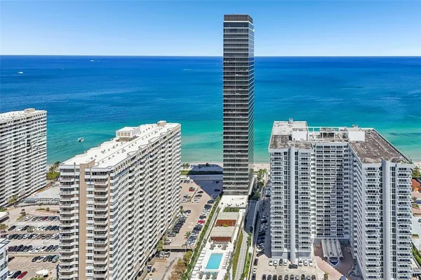 $19,500 | 2000 South Ocean Drive, Unit 5A, Hallandale Beach, FL 33009