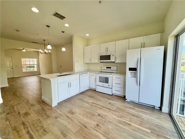 $2,300 | 3255 Tamara Drive, Unit 4, Naples, FL 34109