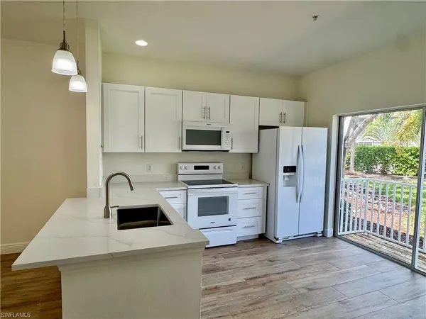$2,300 | 3255 Tamara Drive, Unit 4, Naples, FL 34109
