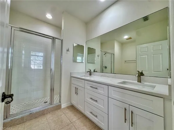 $2,300 | 3255 Tamara Drive, Unit 4, Naples, FL 34109