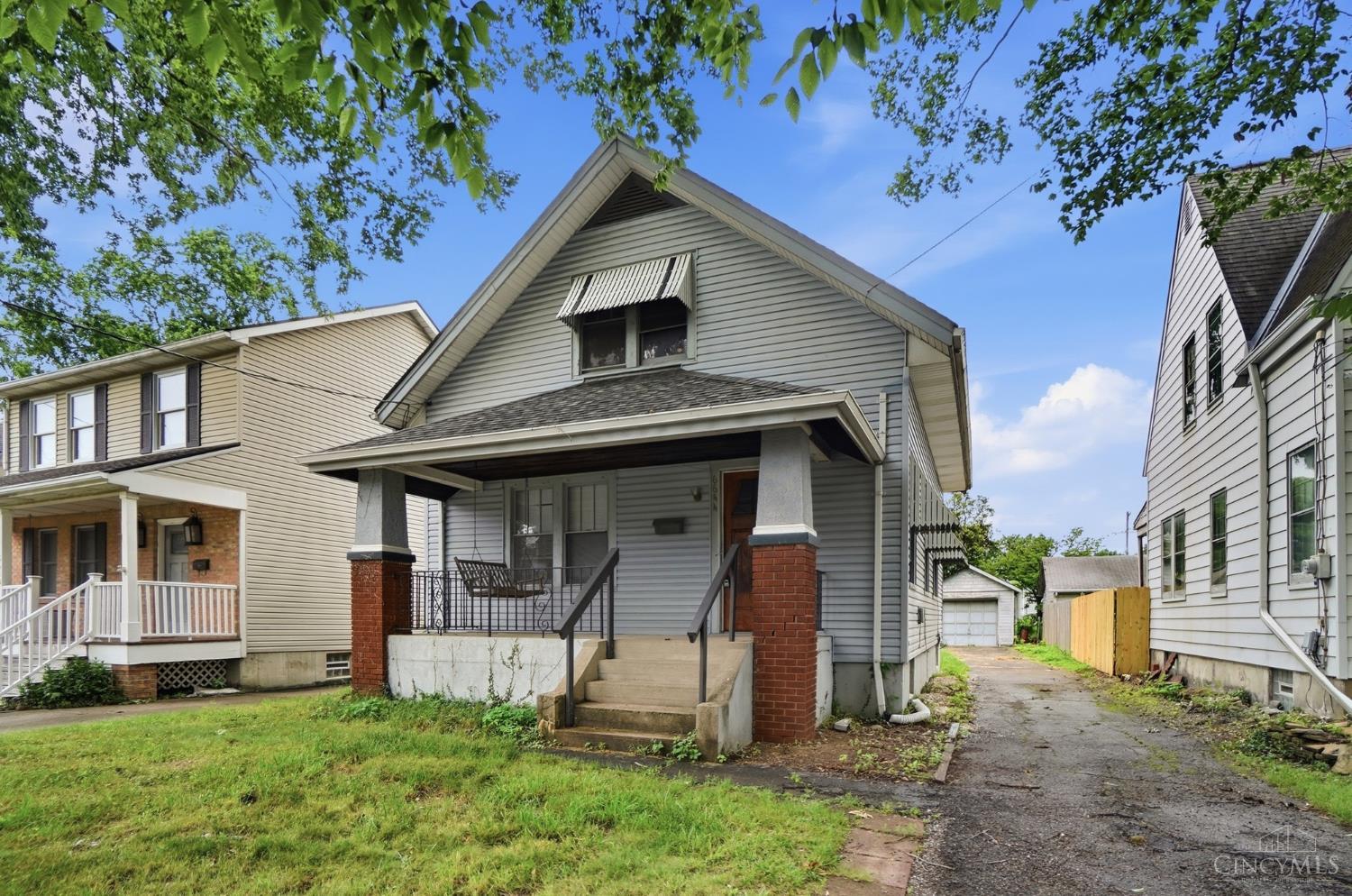 6644 Murray Road Cincinnati, OH 45227 - Photo 1 of 29