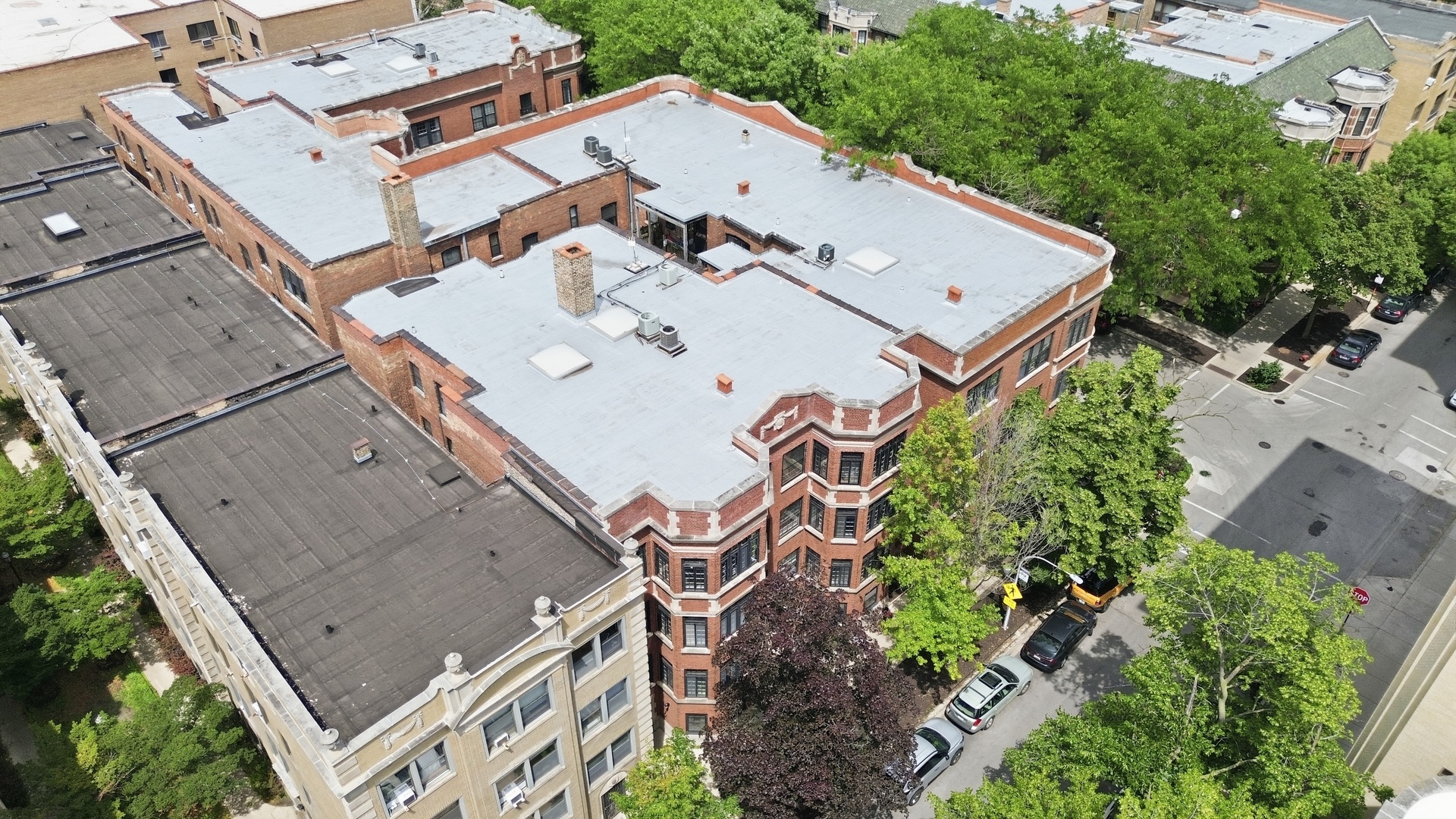 518 West Surf Street, Unit 1 Chicago, IL 60657 - Photo 30 of 41