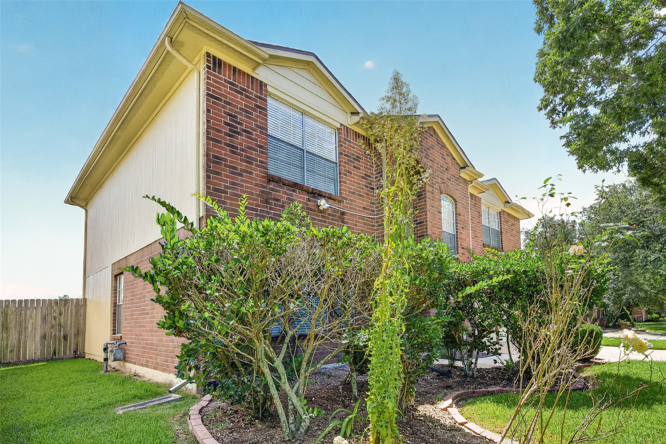 1806 Oak Ridge Drive Kemah, TX 77565 - Photo 4 of 38
