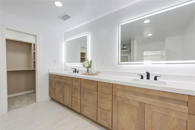 $650,000 | 7517 Olympia Drive, Houston, TX 77063