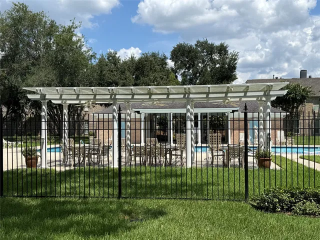 $650,000 | 7517 Olympia Drive, Houston, TX 77063