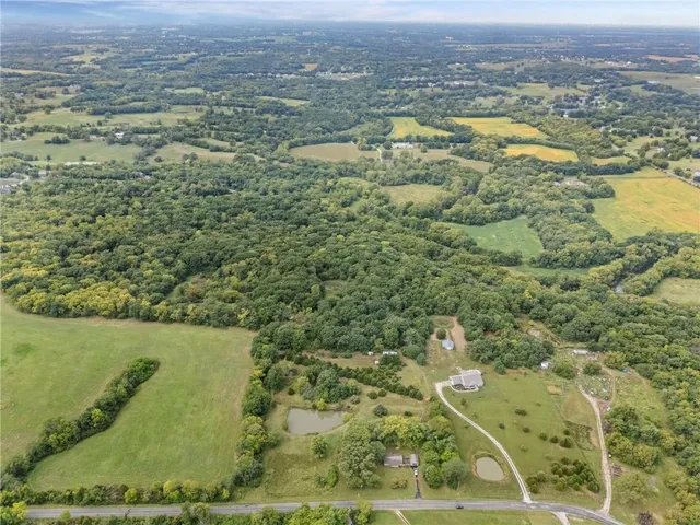 $995,000 | 13216 Vines Road, Kearney, MO 64060