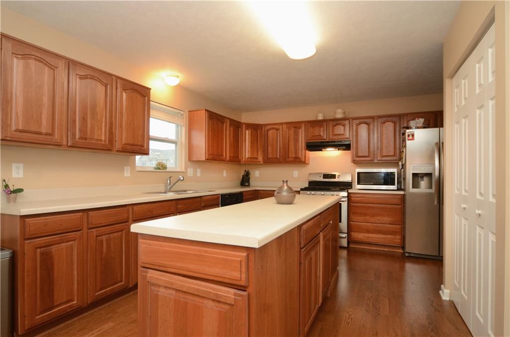 112 Walnut Drive McKees Rocks, PA 15136 - Photo 4 of 25 Gallery Image 4