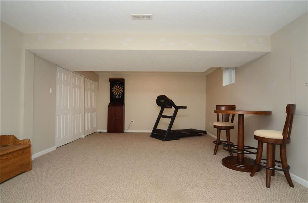 112 Walnut Drive McKees Rocks, PA 15136 - Photo 10 of 25 Gallery Image 10
